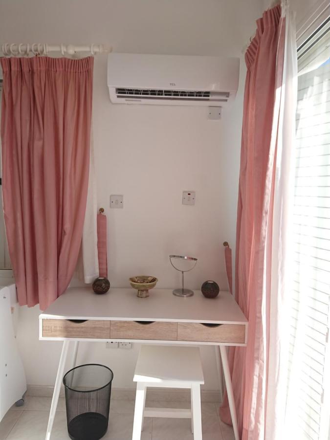 דירות Paphos Peaceful Townhouse With Private Pool Near The Sea מראה חיצוני תמונה