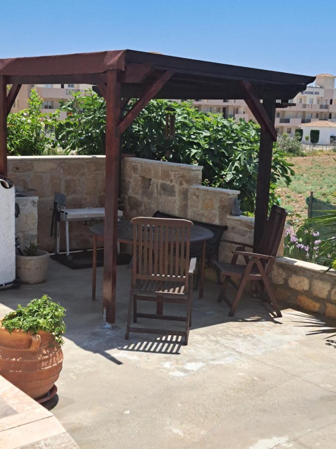 דירות Paphos Peaceful Townhouse With Private Pool Near The Sea מראה חיצוני תמונה